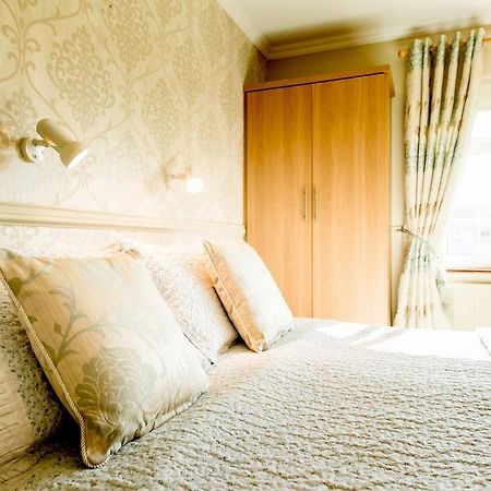 Riverwalk House B&B Oughterard Extérieur photo