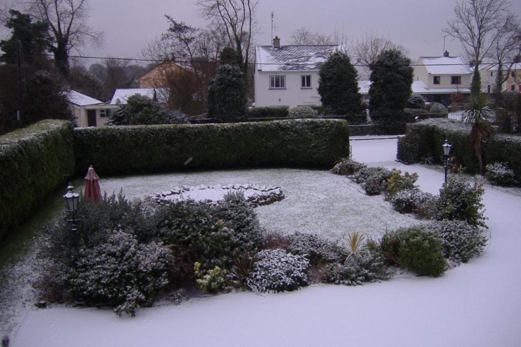 Riverwalk House B&B Oughterard Extérieur photo