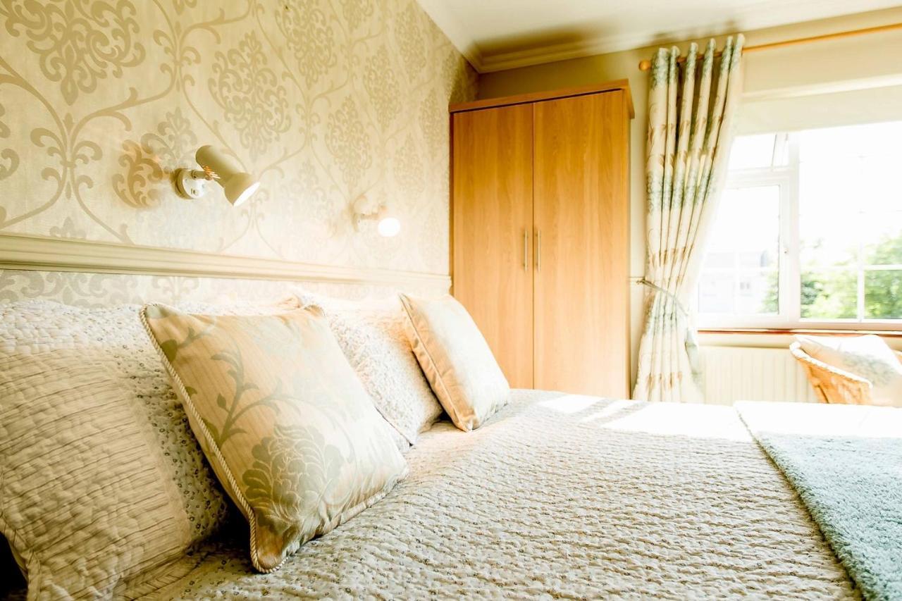 Riverwalk House B&B Oughterard Extérieur photo